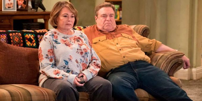 Die Sitcom «Roseanne» bekommt einen Ableger. Roseanne Barr ist im Gegensatz zu John Goodman und weiteren Darstellern nicht daran beteiligt. Die Sitcom «Roseanne» bekommt einen Ableger. Roseanne Barr ist im Gegensatz zu John Goodman und weiteren Darstellern nicht daran beteiligt.