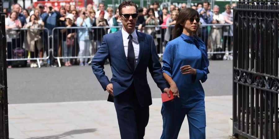 Schauspieler Benedict Cumberbatch und seine Frau Sophie Hunter nahmen auch am Gottesdienst teil