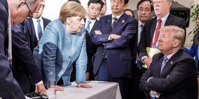 Es sei unvorteilhaft - Trump meckert über Foto mit Merkel