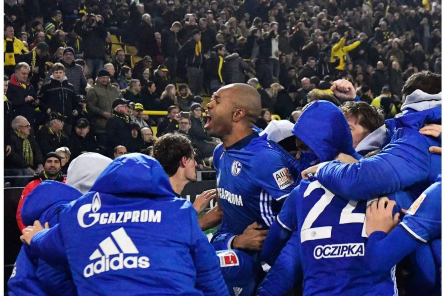 Einen 0:4-Rückstand aufzuholen, muss man erst einmal schaffen. Das Ganze wird ungleich komplizierter, wenn man es in einem Derby tun muss. Schalke hat es gegen den BVB auswärts geschafft - Chapeau!