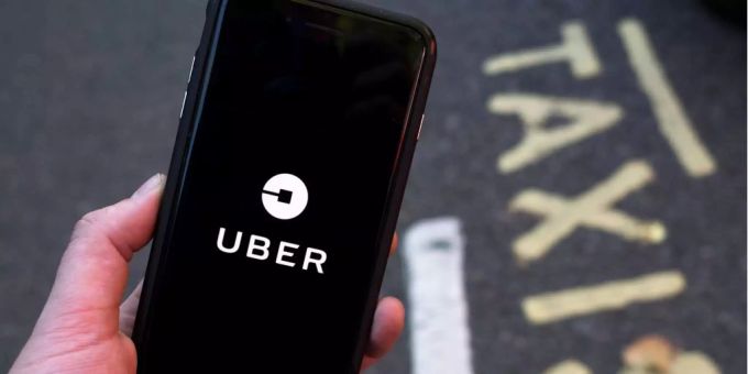 Ein Basler Uber-Fahrer wurde wegen fehlender Bewilligungen verurteilt. Ein Basler Uber-Fahrer wurde wegen fehlender Bewilligungen verurteilt.
