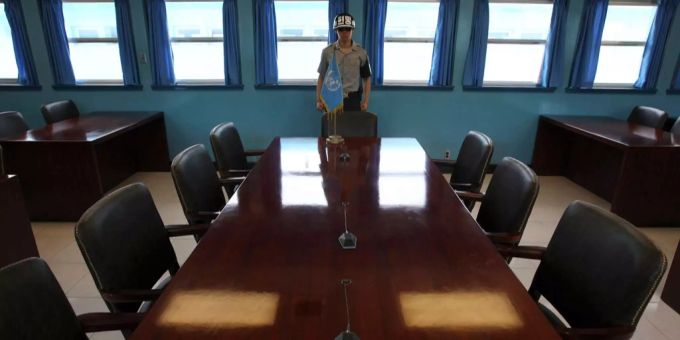 Nordkorea trifft sich zu Gesprächen mit Südkorea – im Vordergrund steht aber die Teilnahme an den Olympischen Winterspielen des kommunistischen Landes. Nordkorea trifft sich zu Gesprächen mit Südkorea – im Vordergrund steht aber die Teilnahme an den Olympischen Winterspielen des kommunistischen Landes.