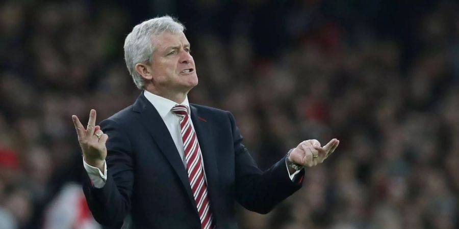 Stoke City trennt sich nach Pokal-Aus von Trainer Hughes.