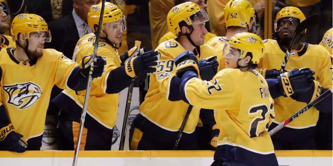 Kevin Fiala trifft beim Nashville-Sieg. Kevin Fiala trifft beim Nashville-Sieg.