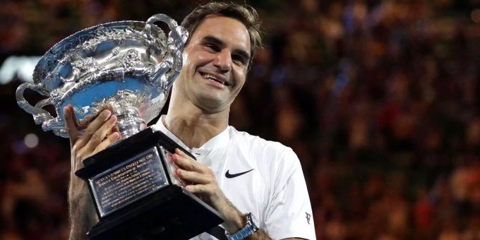 Roger Federer nimmt die anstehenden Australian Open (ab 14. Januar) als Titelverteidiger in Angriff. Roger Federer nach dem Gewinn der Australian Open 2018.