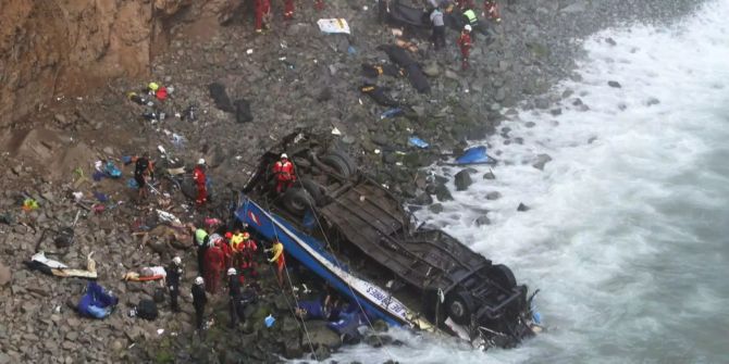 In Peru kommt es immer wieder zu tödlichen Busunglücken.