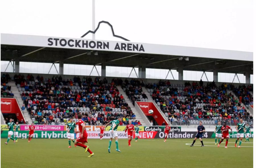 Mit dem Photovoltaik-Spezialisten Meyer Burger ist Thun so etwas wie die Schweizer Hauptstadt der Solarenergie. So überrascht es auch nicht, dass auf dem Stadiondach der Stockhorn Arena Energie für 90 Haushalte produziert wird.