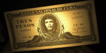 Drei kubanische Pesos.