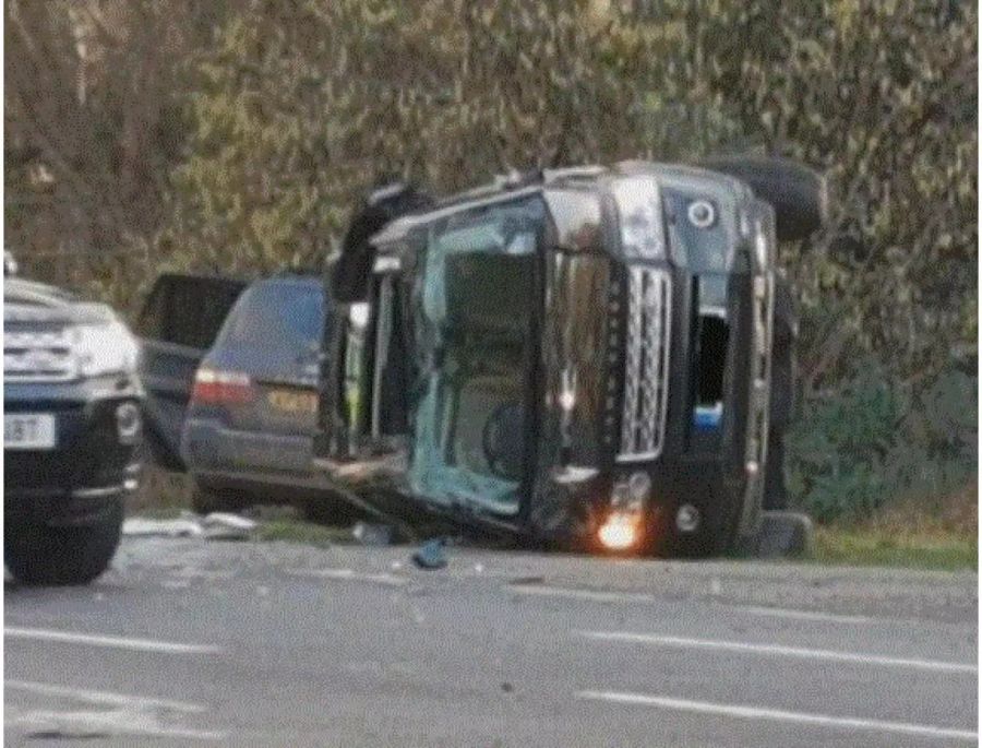 Das Auto des Prinzen hat sich gleich mehrmals überschlagen.