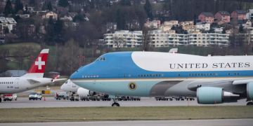 Die Airforce One in Kloten.