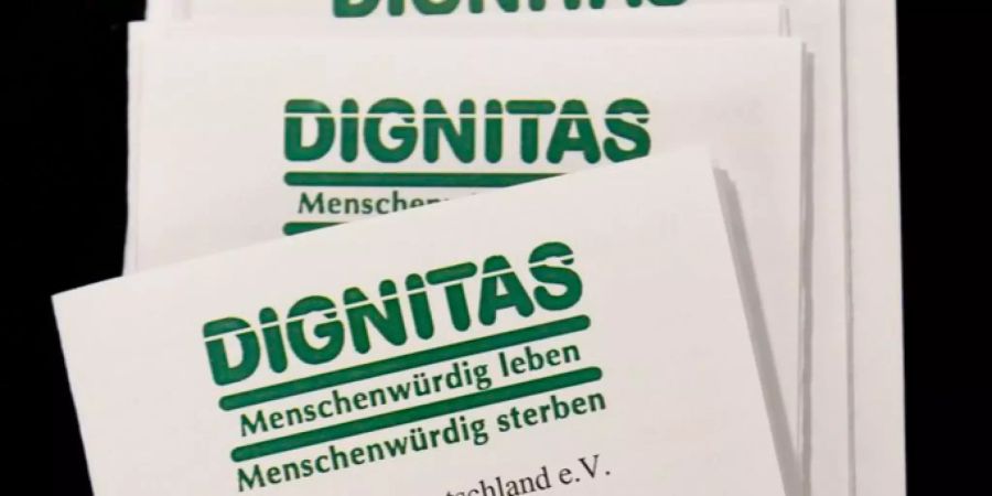 Broschüren der Dignitas.