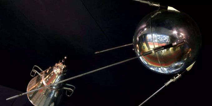 Auf Satelliten - Frankreich wirft Russland Spionageangriff vor