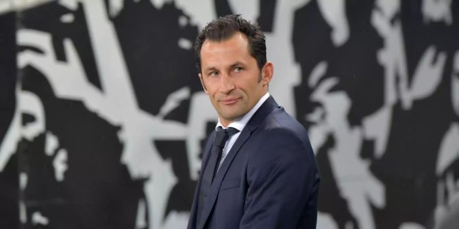 Sportdirektor Hasan Salihamidzic vom FC Bayern München vor der Begegnung gegen AEK Athen.