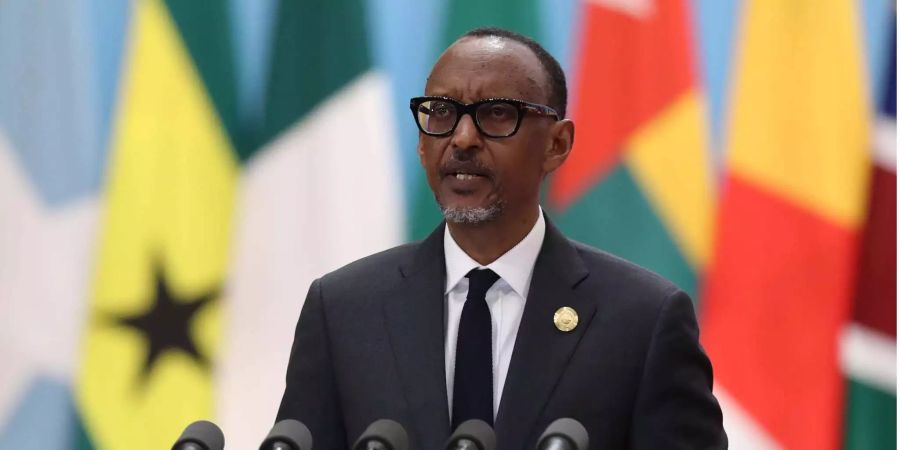 Paul Kagame, Präsident von Ruanda und rotierender Vorsitzender der Afrikanischen Union (AU), hält bei der Eröffnungszeremonie zum Gipfel zur Kooperation zwischen China und Afrika (FOCAC) eine Rede.