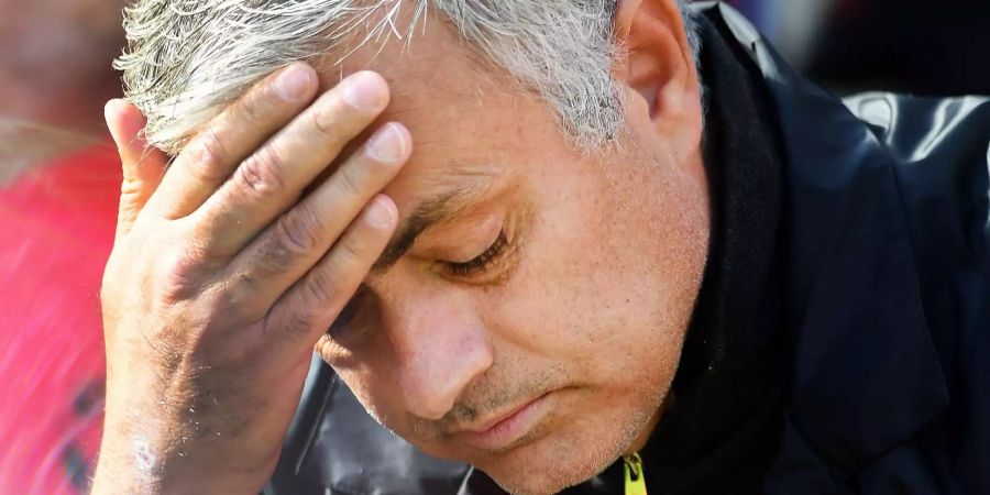 José Mourinho zeigt beim Spiel seiner United gegen West Ham ungewohnte Emotionen.