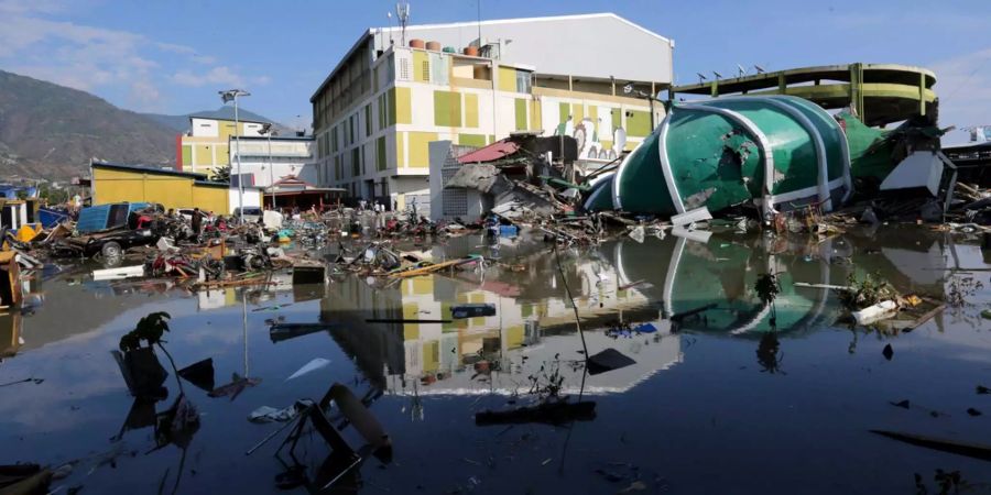 Ein Gebäude, das vom Tsunami in Indonesien zerstört wurde.