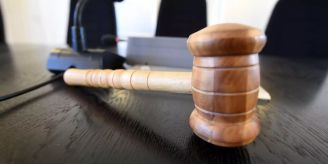 Bezirksgericht - Waadtländer Polizist wegen versuchter Tötung verurteilt