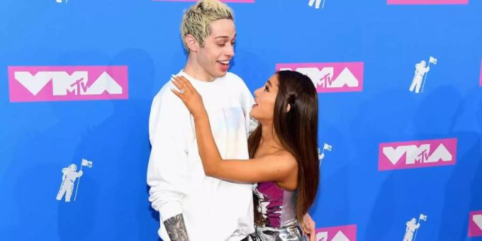Nach Blitz-Verlobung - Ariana Grande ist wieder Single