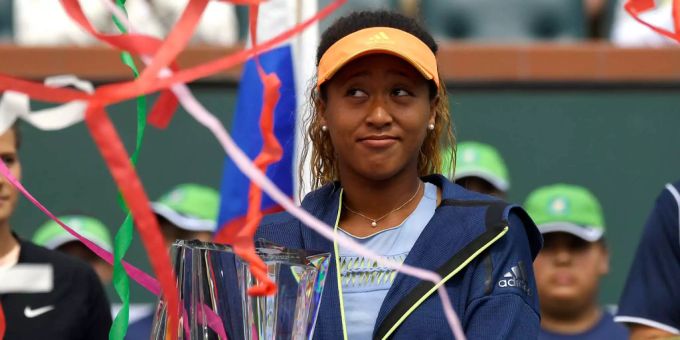 Naomi Osaka gewinnt mit dem Titel in Indian Wells ihr erstes Turnier. Naomi Osaka gewinnt mit dem Titel in Indian Wells ihr erstes Turnier.