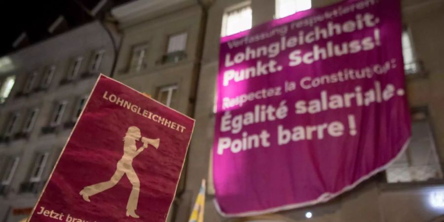 Laut Bundesstatistik verdienen Frauen aktuell 18 Prozent weniger als Männer.