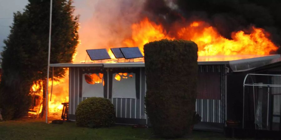 Der Brand verursachte einen Sachschaden von mehreren 10'000 Franken.