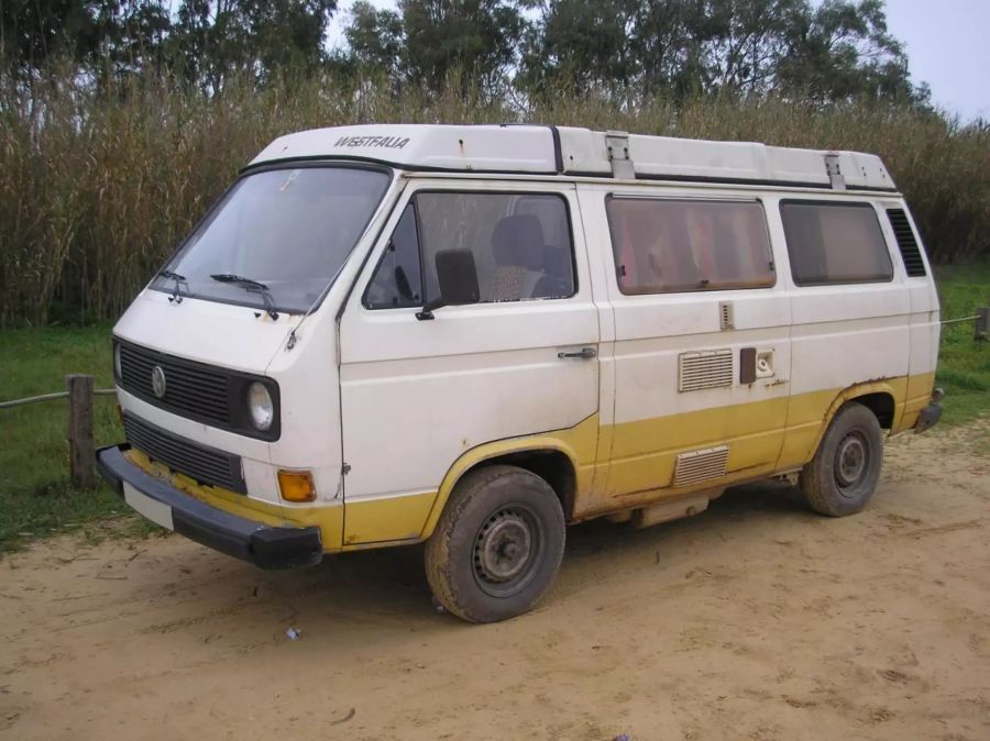 Das von der Metropolitan Police zur Verfügung gestellte, undatierte Bild zeigt einen Caravan vom Typ VW T3 Westfalia. Die Ermittler glauben, Christian B. könnte Maddie in diesem Auto entführt haben.