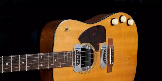 Cobains «Unplugged»-Gitarre Cobains «Unplugged»-Gitarre