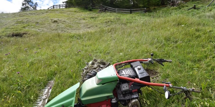 Donat Landwirt Balkenmäher überrollt