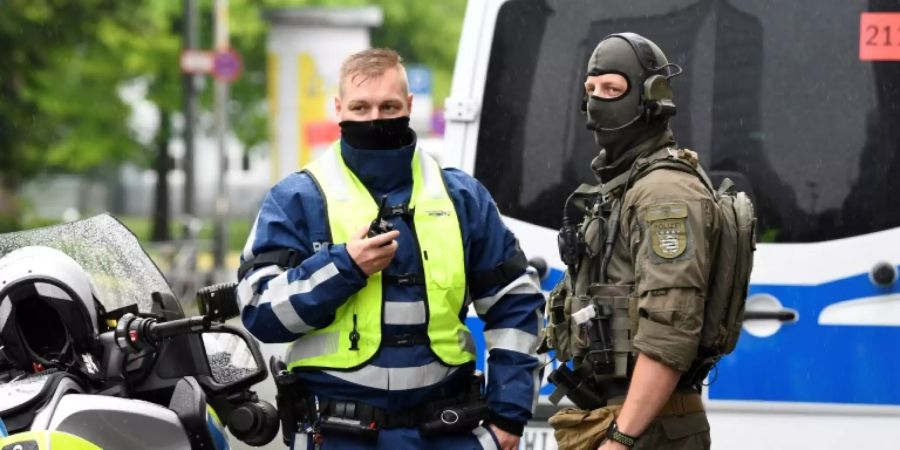 Mehr Polizisten im öffentlichen Dienst