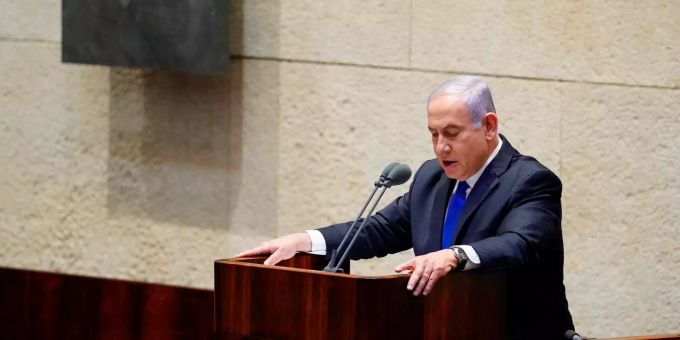 Benjamin Netanjahu, Ministerpräsident von Israel, spricht bei der Vereidigung der neuen Regierung im israelischen Parlament. Vereidigung der neuen israelischen Regierung