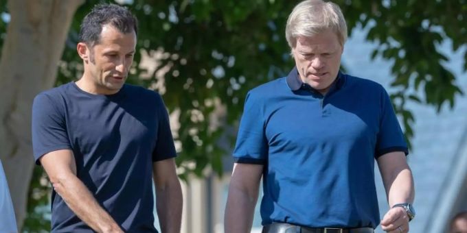 Verstehen sich: Bayern-Sportdirektor Hasan Salihamidzic (l), und Vorstandsmitglied Oliver Kahn. Foto: Peter Kneffel/dpa Verstehen sich: Bayern-Sportdirektor Hasan Salihamidzic (l), und Vorstandsmitglied Oliver Kahn. Foto: Peter Kneffel/dpa