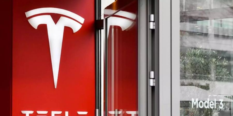 Tesla hat einen weiteren Quartalsgewinn erzielt. Foto: Jens Kalaene/dpa-Zentralbild/dpa