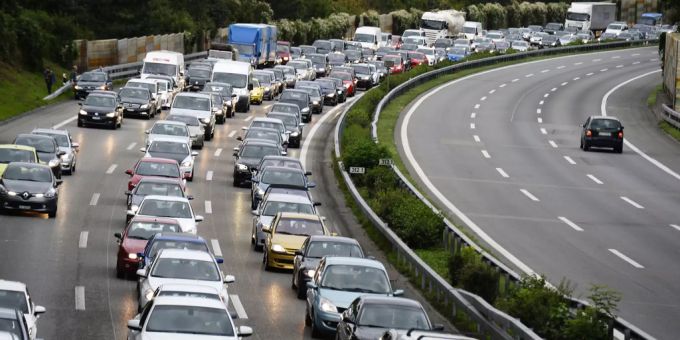 Stau auf der A1. (Archivbild) A1