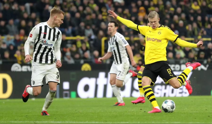 Auf dem Platz ist Haaland anzusehen, dass er sich beim BVB wohlfühlt.