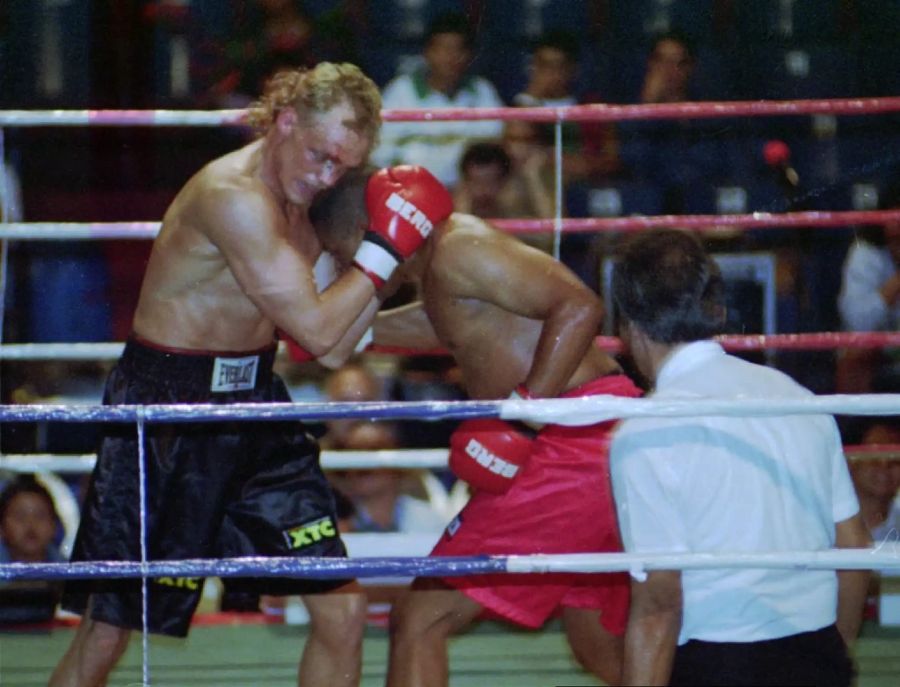 Stefan Angehrn (l.) im Duell mit dem Amerikaner Kenny Woods (r.) im Jahr 1995.