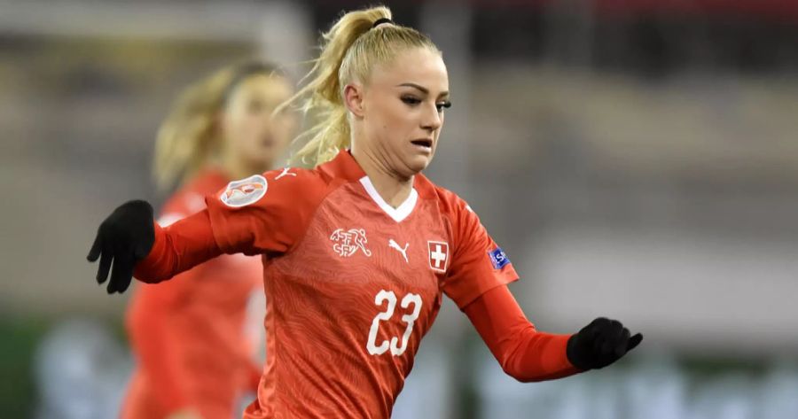 Gleich wie Fussballerin Alisha Lehmann.