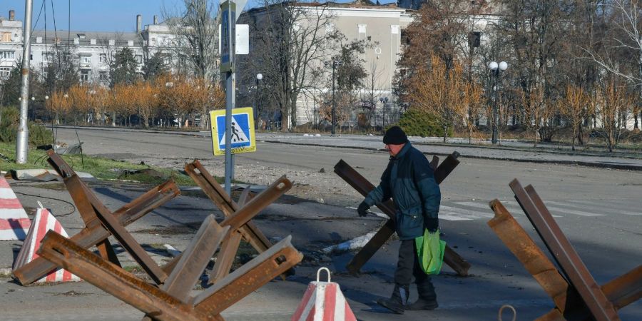 In der Umgebung von Bachmut wird weiter schwer gekämpft.