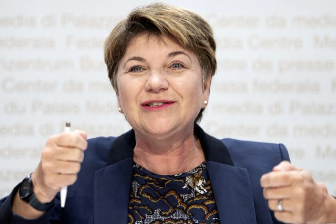 undesrätin Viola Amherd äussert sich an einer Medienkonferenz zum Programm «Air2030» am Donnerstag, 2. Mai 2019, in Bern. (Archivbild) Wahlen 2023 Longchamp Mitte