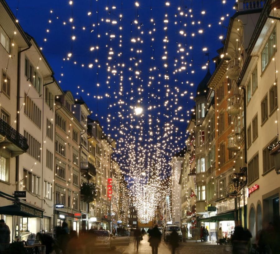In den Vorjahren leuchtete der berühmte Weg bei der Bahnhofstrasse länger.