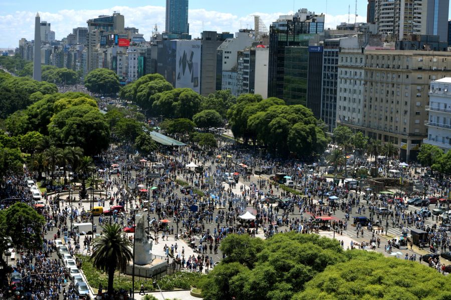 Tausende Fans gehen in Argentinien zur Feier ihrer Weltmeister auf die Strasse.