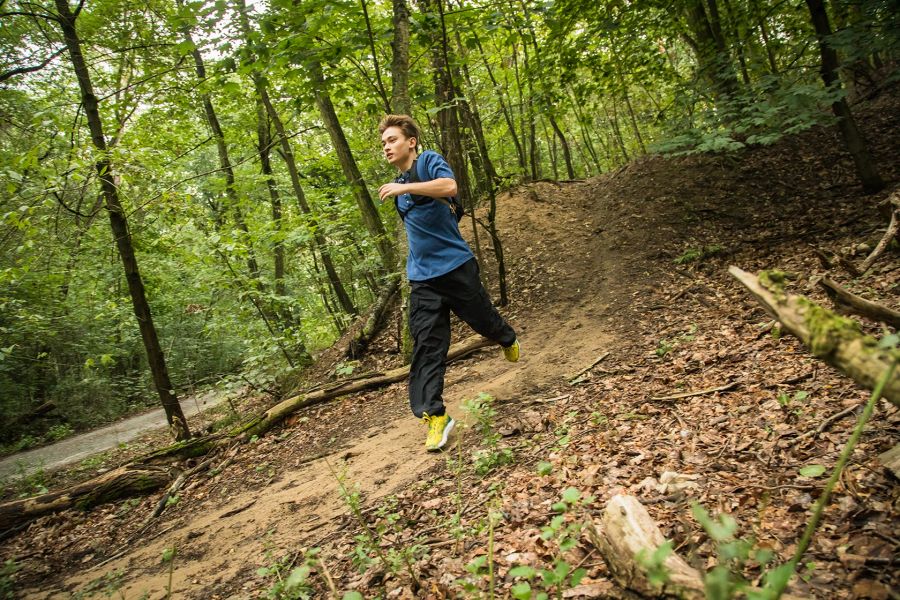 Wald Trailrunner Mann Pfad