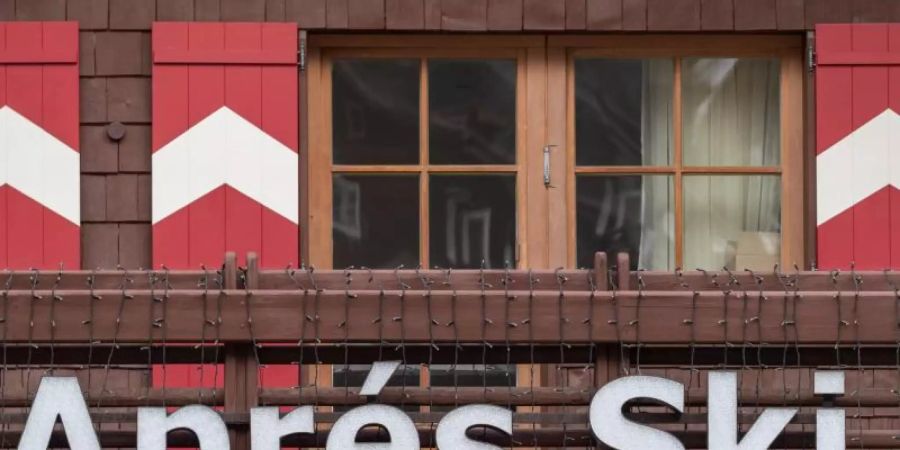 Eine geschlossene Apres-Ski-Bar in dem österreichischen Ferienort Ischgl. Foto: Jakob Gruber/APA/dpa