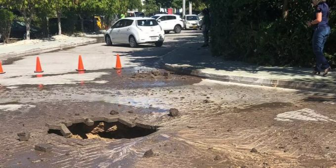 Tsunami-Warnung Nach Erdbeben Der Stärke 7,7 In Der Karibik