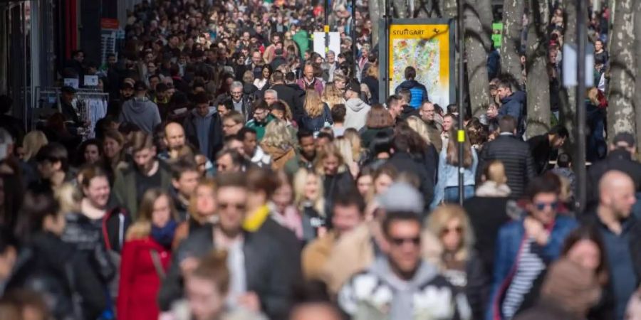 Gewichtiger als die Angst vor Krieg oder Terror sind allerdings Sorgen, die Umweltfragen und die eigene Gesundheit betreffen. Foto: Marijan Murat/dpa/Symbolbild