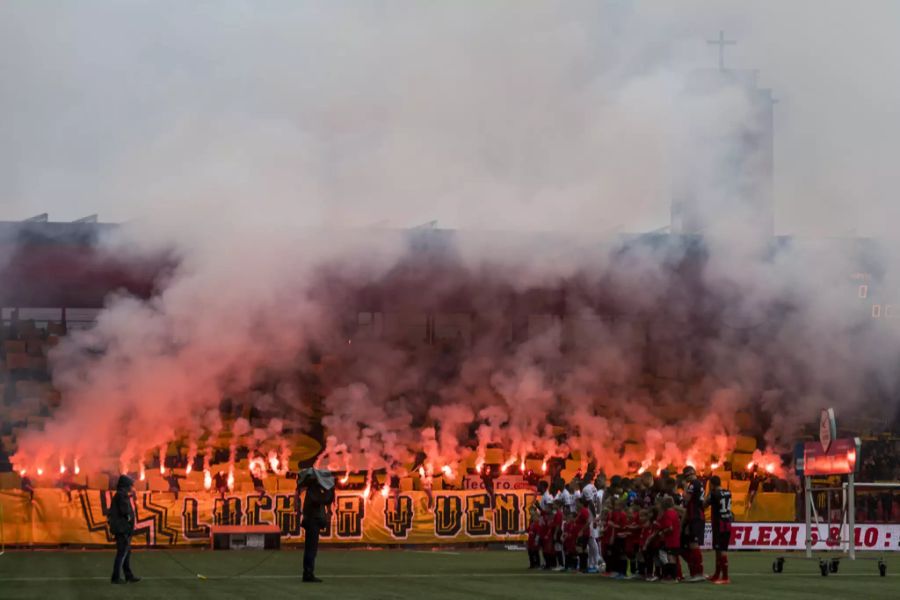 In der Schweiz sind Pyros verboten.