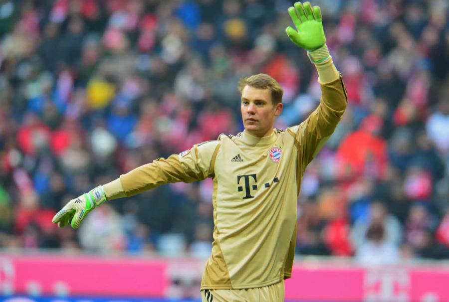 Mit dem FCB gewinnt Neuer weitere viermal den Pokal und wird insgesamt siebenmal deutscher Meister.