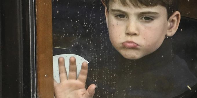 Prinz Louis - So süss drehte der Lausbub bei Charles' Krönung auf
