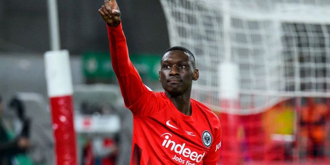 Auch Paris Saint-Germain hat Frankfurts Randal Kolo Muani im Blick. Paris Saint-Germain
