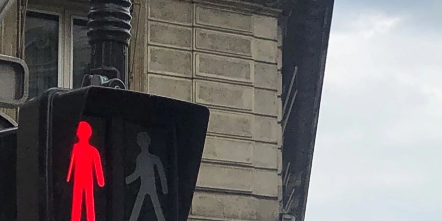 Rote Ampeln werden in Frankreich gerne auch ignoriert.