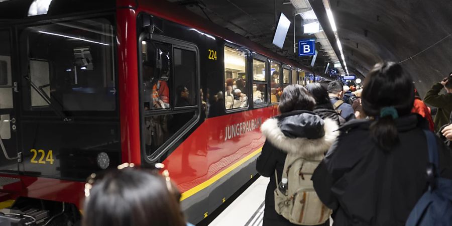 Die Züge der Jungfraubahn sind wieder besser gefüllt. (Archivbild)